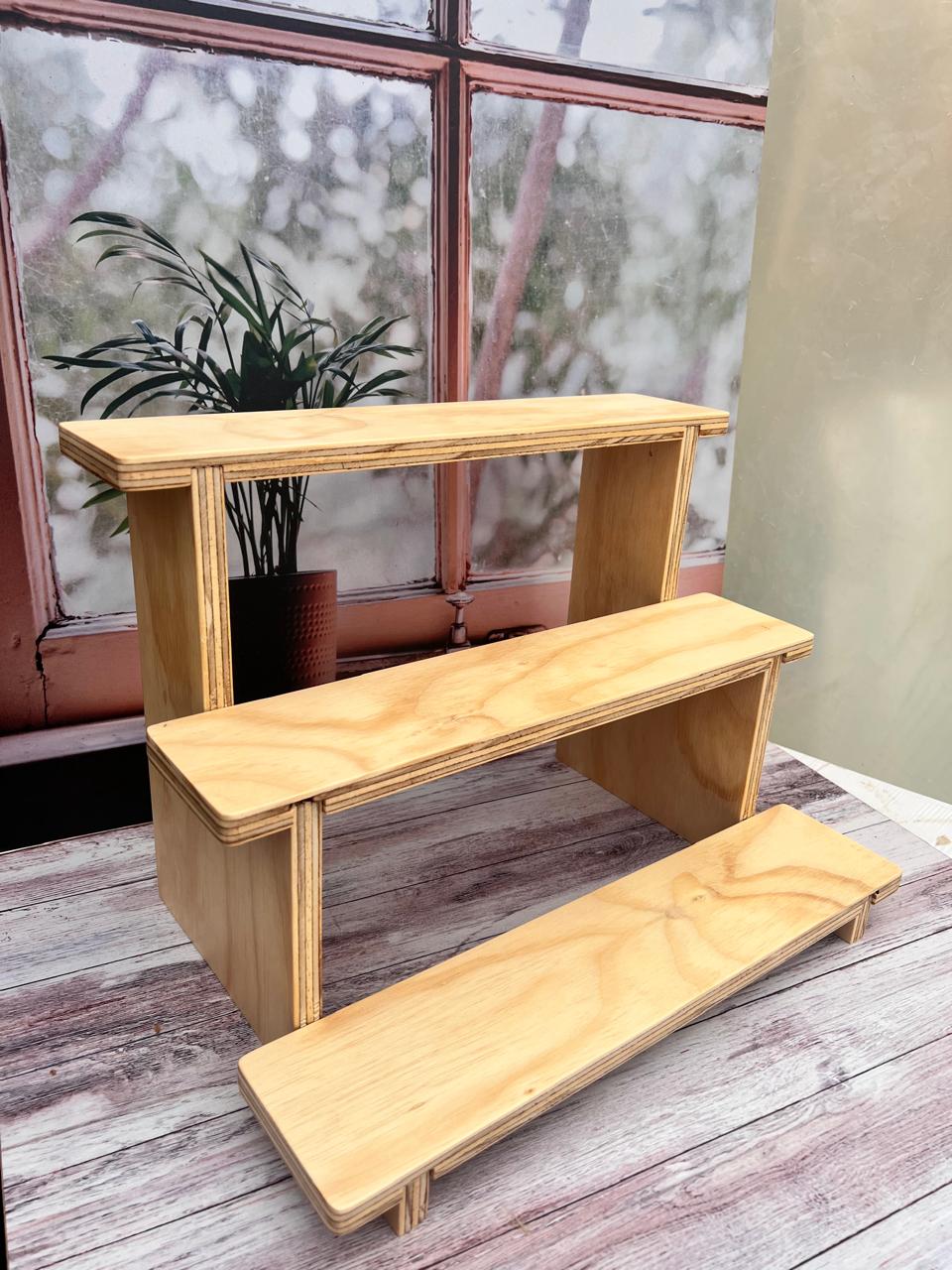 EXHIBIDOR TIPO ESCALERA M-003