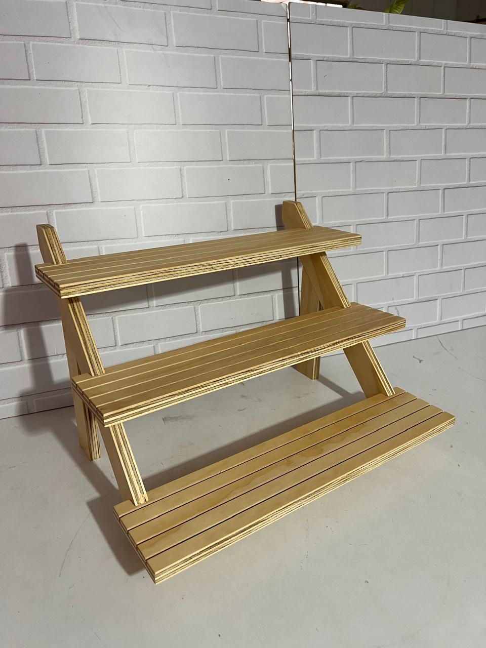 EXHIBIDOR TIPO ESCALERA M-002